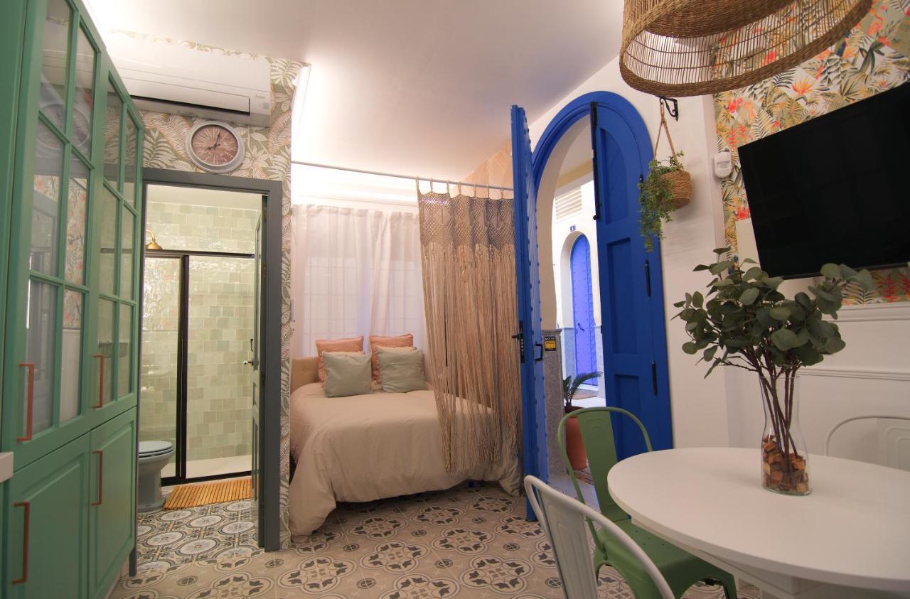 Mara'S Apartments Torremolinos La Mar - Beachfront Tiny House - Bajondillo Esterno foto