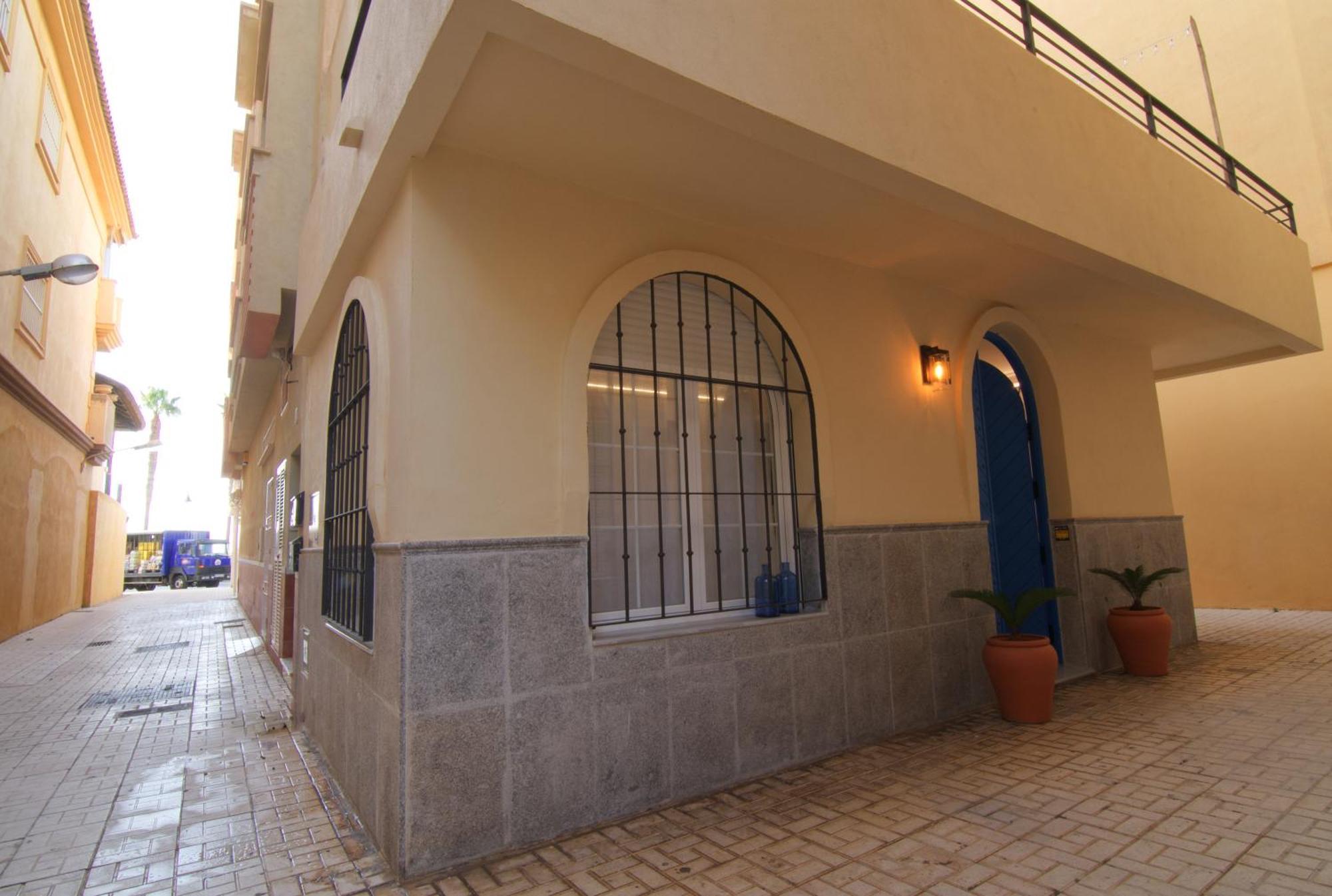 Mara'S Apartments Torremolinos La Mar - Beachfront Tiny House - Bajondillo Esterno foto